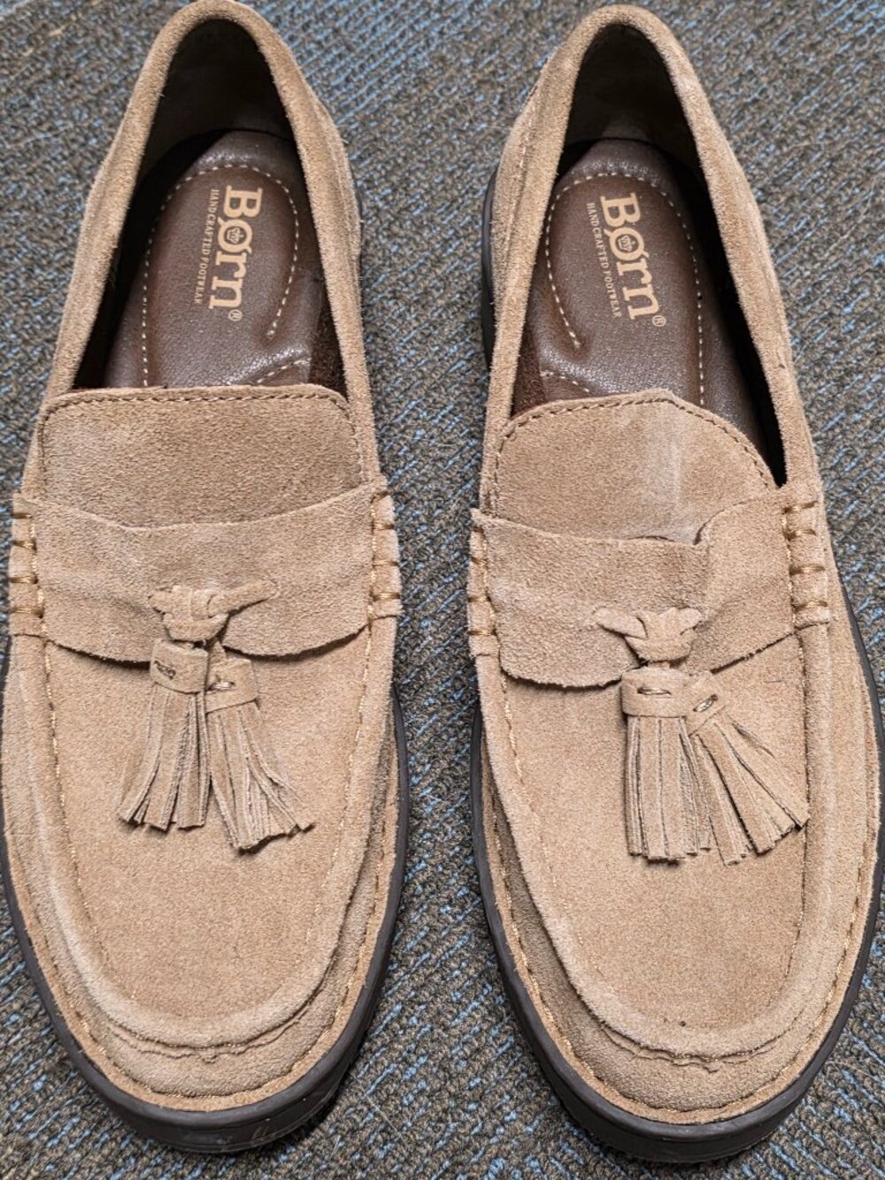 Børn NWOT Taupe Suede Capri Tassel Chunky Lug Platform Loafers | Size US 7